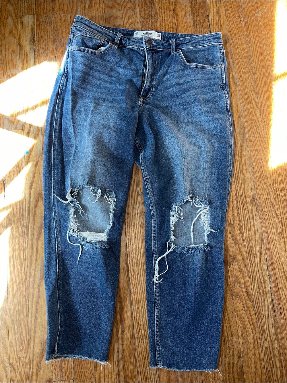 Hollister Distressed Blue Women’s Jeans - Classic Ripped Denim